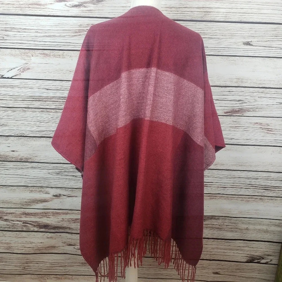 Woolrich Red Fringed Poncho Wrap Cape - Picture 4 of 10